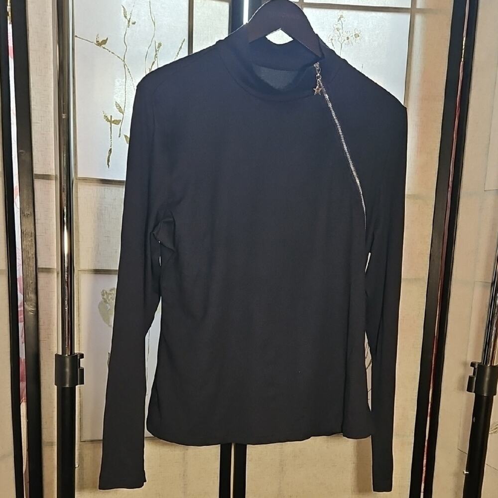 Long Sleeve Fitted Blouse with Asymmetrical Zipper